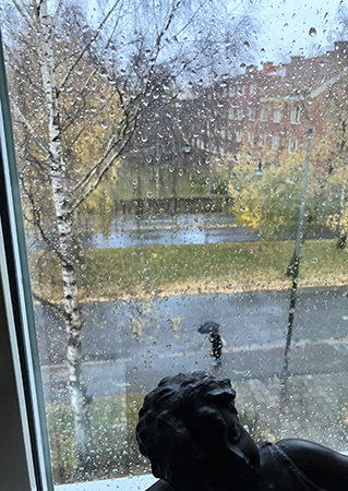 Regn på arbetsrumsfönstret