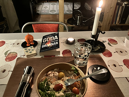 Resten av räksalladen till kvällsmat med Hopptimisten och Goda grannar