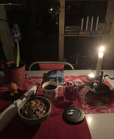 Onsdagsfrukost med Hopptimisten Irène och tända ljus