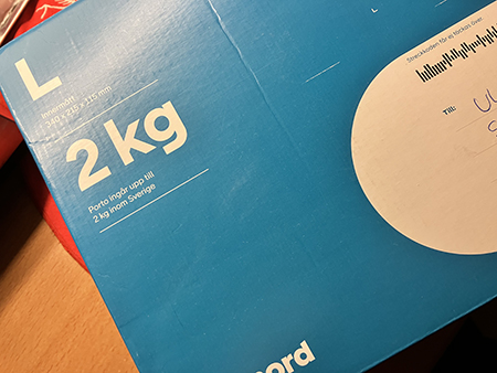 Två kilos blått paket till jul från FEM