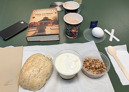 Jobblunch tisdag med Döda kvinnor förlåter inte Jobblunch tisdag med Döda kvinnor förlåter inte