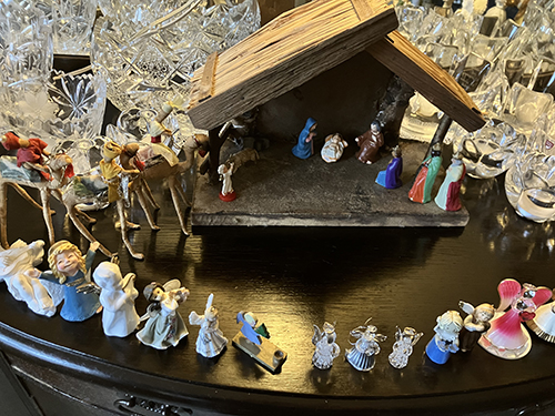 Ekbyffén med krubban i mitten o mammas änglar 2