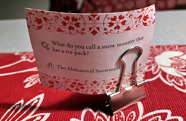 Bordsklämma med julskämt