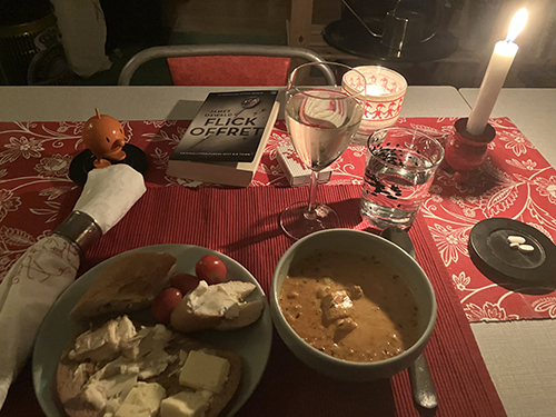 ICA Torgkassens gotländska fisksoppa mackor Hopptimisten Flickoffret vitt vin o tända ljus