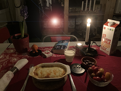 Kycklinglasagne med Hopptimisten Irène och tända ljus