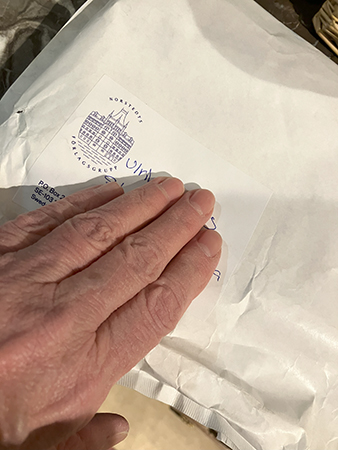 Ett vitt paket från Norstedts