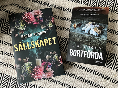 Böckerna Sällskapet och Bortförda