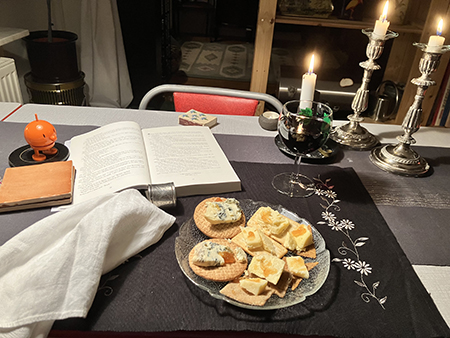 Ostassiett rött vin Hopptimisten o bokuppslag