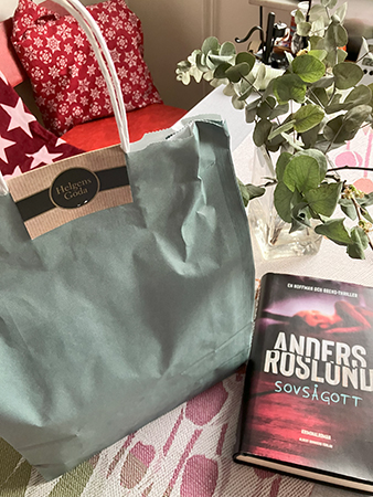 Helgens godakasse från Torgkassen Sovsågott och eucalyptus i vasen