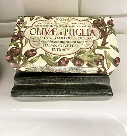 Olivtvål från Apulien julklapp från Annas snälla mamma o ny tvålkopp