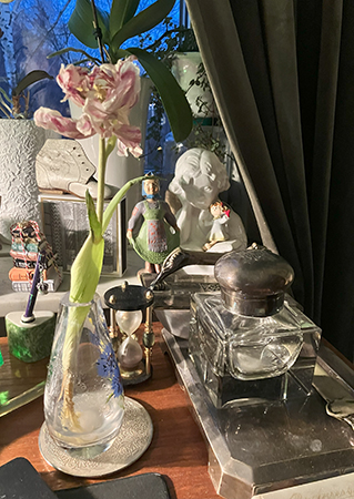 Vissen tulpan på skrivbordet