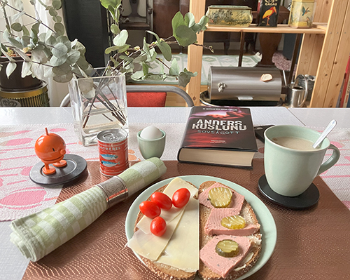 Hemmalunch m mackor Varma koppen kantarell Hopptimisten och Sovsågott