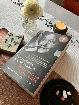 Maja Ekelöfbiografin blommor tänd ljus medicin Maja Ekelöfbiografin blommor tänd ljus medicin