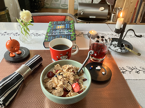 Ljus måndagsfrukost med Hopptimisten o Den hemliga bokhandeln