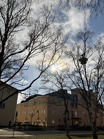 Marssol bakom molnen