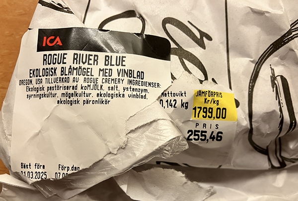 Världsmästarosten Rogue River Blue 1799 kr kilot här 142 g för 255 0 46 kr