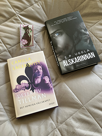 Böckerna Det hemliga sällskapet och Älskarinnan