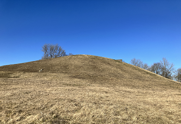 Gravhög Gamla Uppsala 1 23 mars 2025