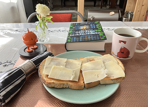 Rostat bröd o kaffe med Hopptimisten o Den hemliga bokhandeln
