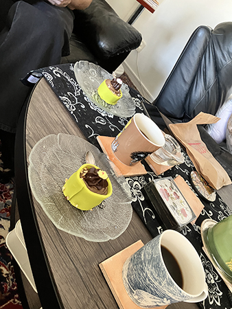 Lördagsfika med Noisette i sällskap