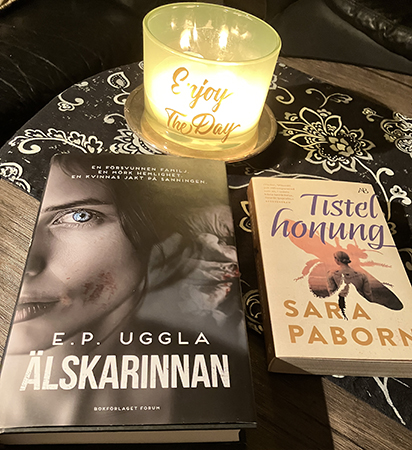 Böckerna Älskarinnan och Tistelhonung Böckerna Älskarinnan och Tistelhonung