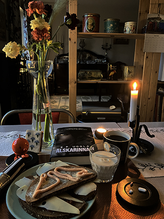 Mackor o kaffe med Hopptimisten o Älskarinnan