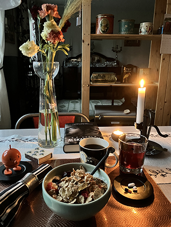 Måndagsfrukost med älskarinnan Måndagsfrukost med älskarinnan