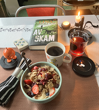 Måndagsfrukost med Hopptimisten och Av skam