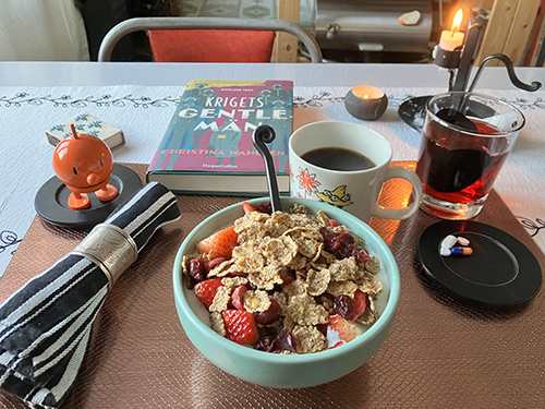 Tisdagsfrukost med Hopptimisten och Krigets gentlemän Tisdagsfrukost med Hopptimisten och Krigets gentlemän