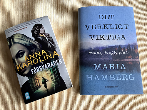 Böckerna Försvararen och Det verkligt viktiga minne kropp plats