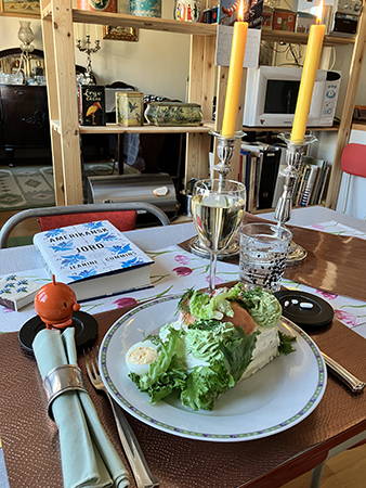 Fredagsmiddag smörgåstårta och vitt vin Hopptimisten och Amerikansk jord