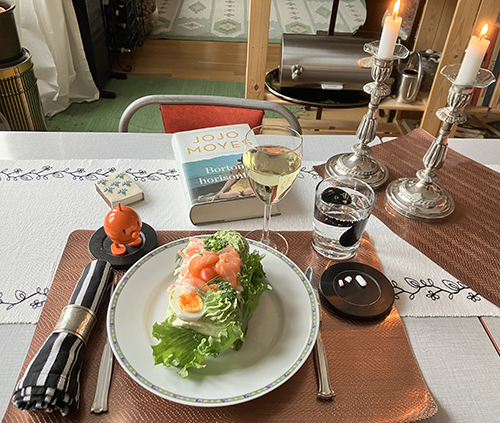 Smörgåstårtbit och riesling Hopptimisten och Bortom horisonten