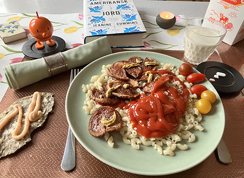 Stekt kalkonkorv och makaroner med Hopptimisten och Amerikansk jord