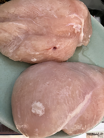 Två kycklingfiléer