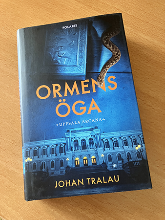 Johan Tralaus bok Ormens öga för recension