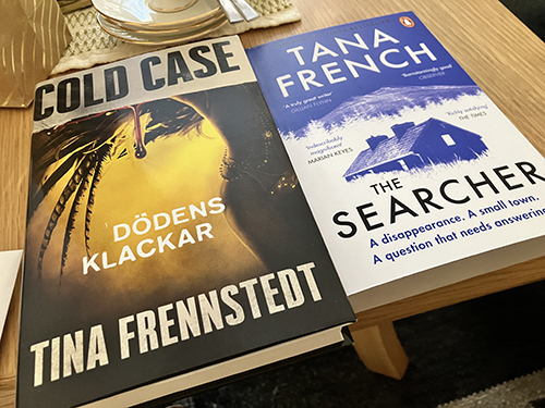 Födelsedagsböcker fr Anna Dödens klackar och The searcher