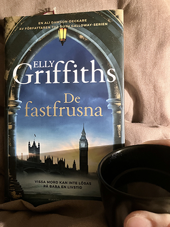 De fastfrusna o kaffe på sängen