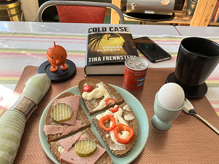 Mackor o ägg med Hopptimisten o Dödens klackar till hemmalunch Mackor o ägg med Hopptimisten o Dödens klackar till hemmalunch