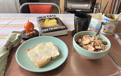 Söndagsfrukost med Hopptimisten och Dödens klackar Söndagsfrukost med Hopptimisten och Dödens klackar