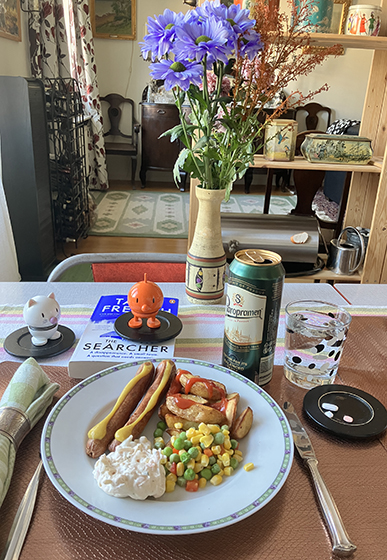 Söndagsmiddag kycklingkorv o klyftor med räksallad o grönsaker Hopptisaren The Searcher