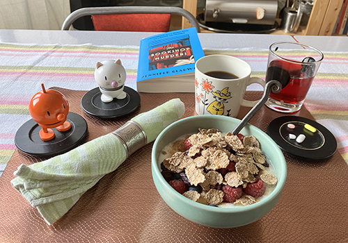 Måndagsfrukost i köket med Hopptisarna o The Bookshop Murders Måndagsfrukost i köket med Hopptisarna o The Bookshop Murders