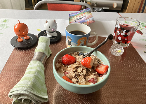 Måndagsfrukostfil med flingor o bär Hopptisarna o När dolda sorger bleknat Måndagsfrukostfil med flingor o bär Hopptisarna o När dolda sorger bleknat