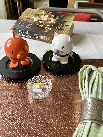 Medicinask i kristall Hopptisarna o Sandslott Medicinask i kristall Hopptisarna o Sandslott