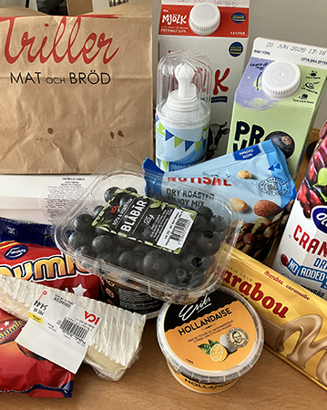 Trillerpåse godis ost sås tranbärsjuice Pro Viva mjölk grädde nötter blåbär hjortronsylt