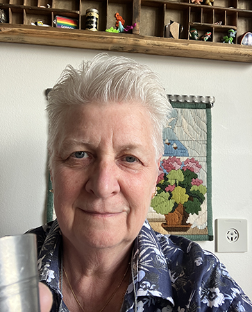 Selfie i blommig skjorta