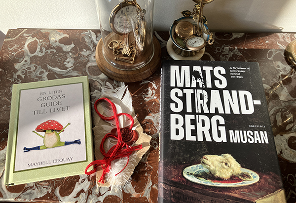 Böckerna En liten grodas guide till livet och Musan