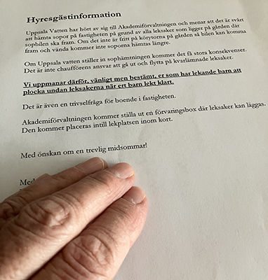 Hyresgästinfo om leksaker på gården