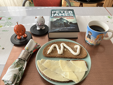 Frukost med mackor Hopptisarna och Försvunnen Död