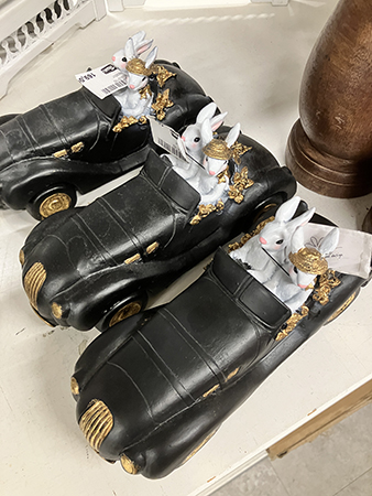 Kaniner i bil leksak