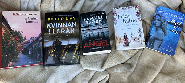 Böckerna Kärleksroman Kvinnan i leran Det hänger en ängel ensam i skogen Frida Kahlo o kärlekens färger Alltid hos dig